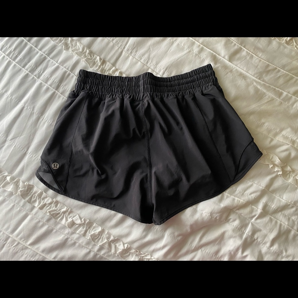 Lululemon Hotty Hot High-Rise Lined Short 2.5” - Black, Size 4